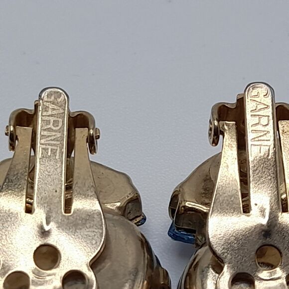 Vintage GARNE Blue Rhinestone Clip-On Earrings Fire Polished 50s-60s - Picture 12 of 12